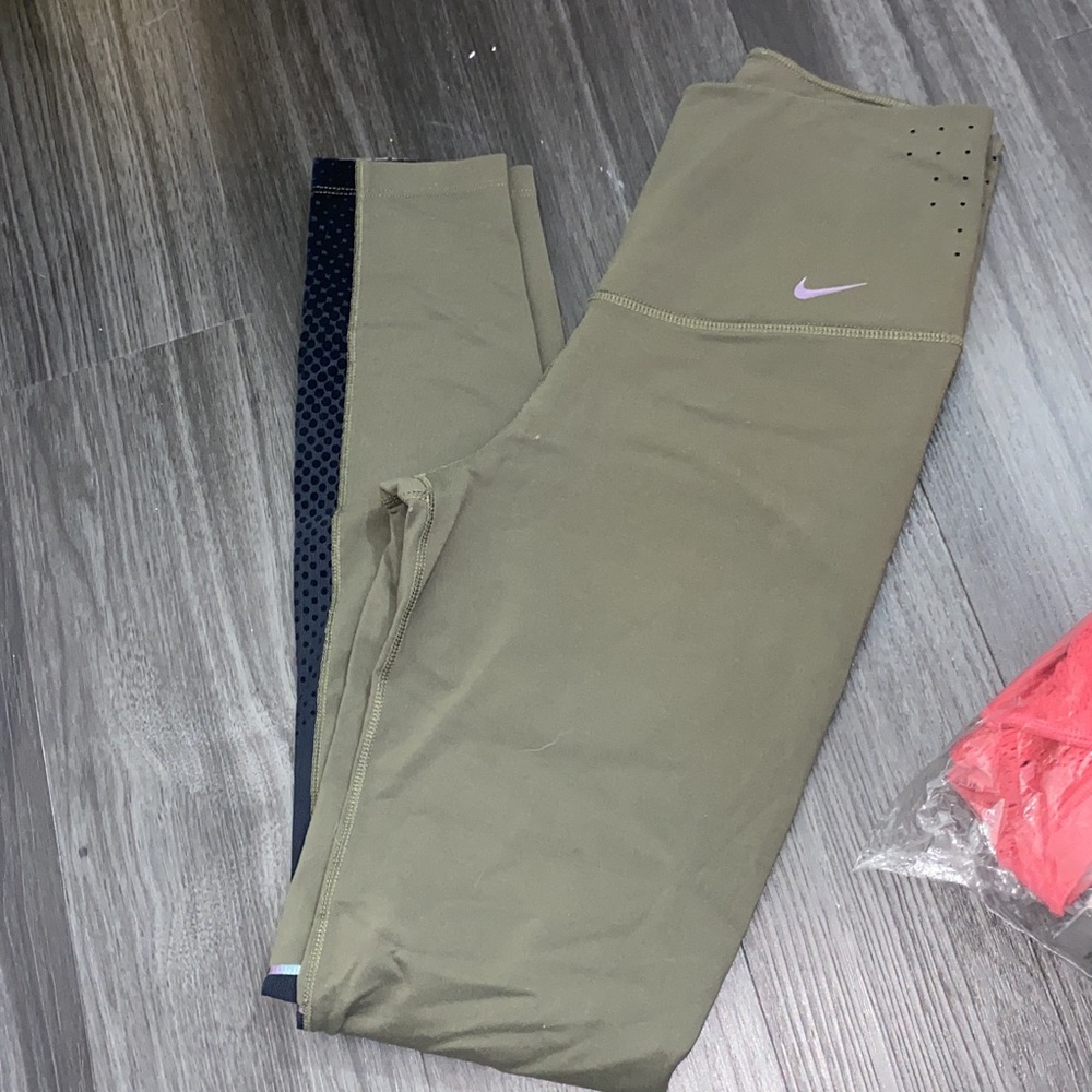 Nike sculp cool leggings